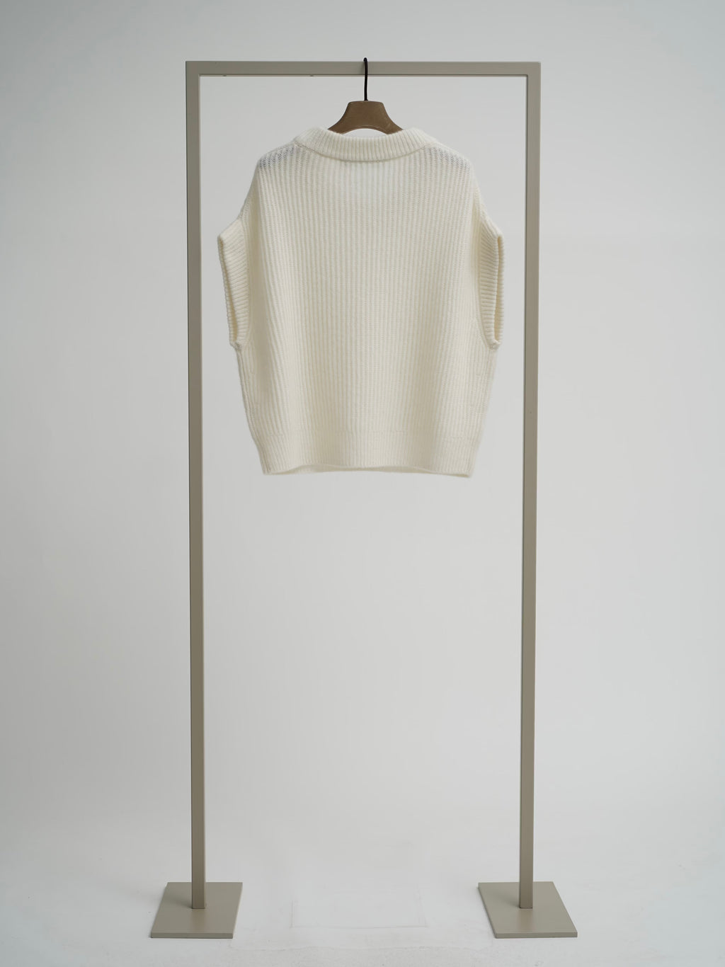 Ribbed Knit Vest - Cream
