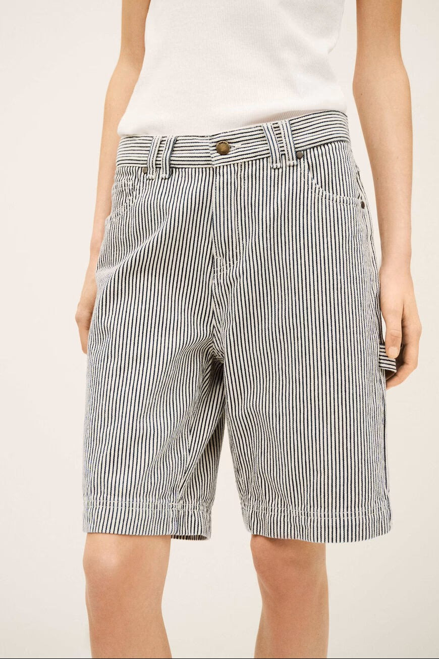 Cisae Ecru Short