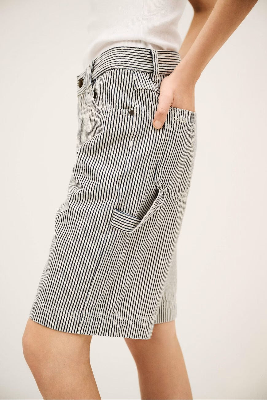 Cisae Ecru Short