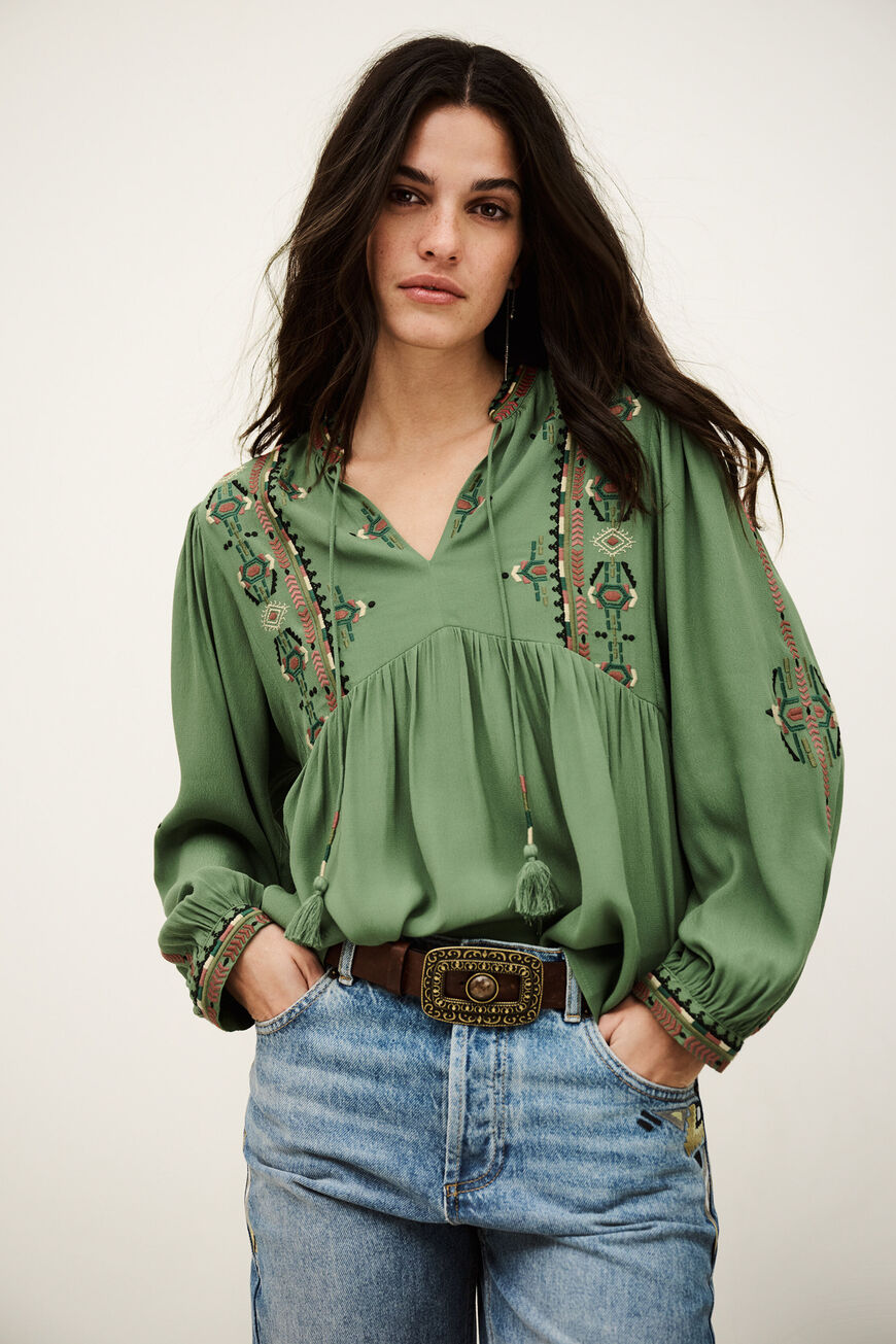 Tilt Blouse