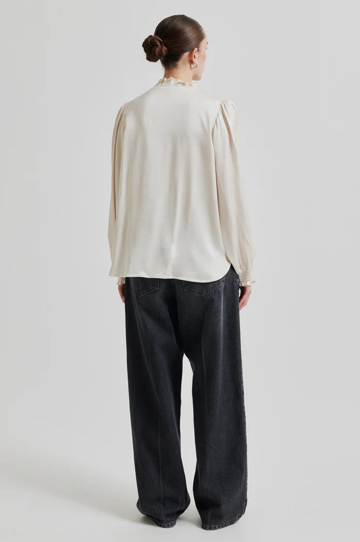 Bardi Silky V - Neck Blouse - Brazilian Sand