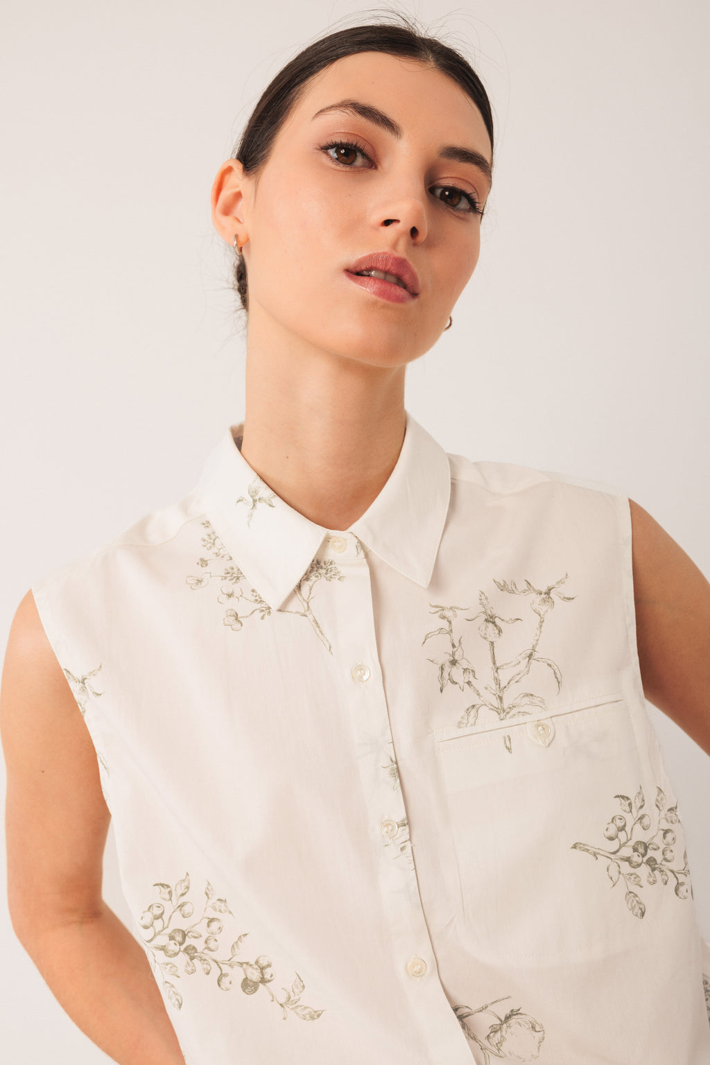 Khaki Print Sleeveless Shirt