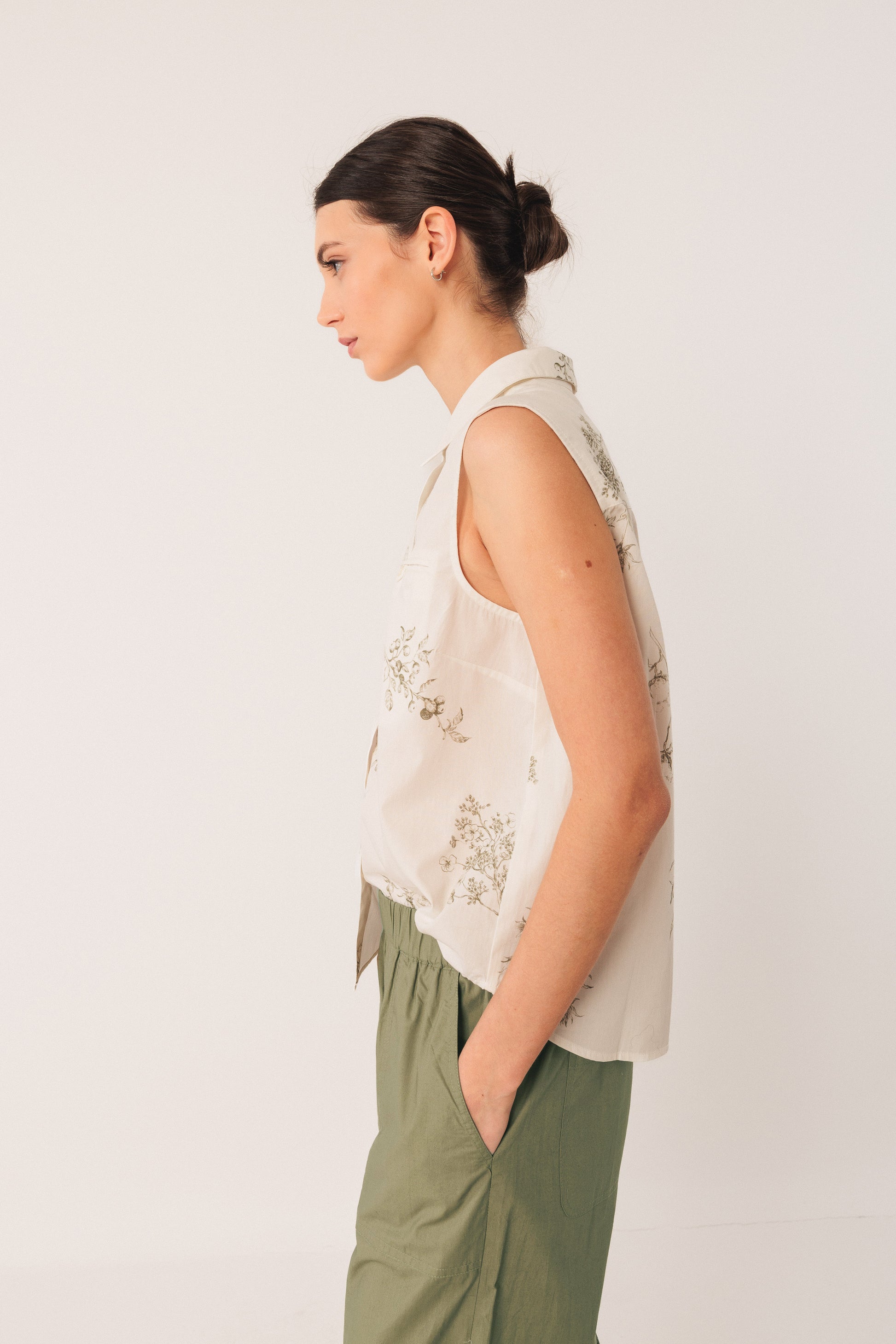 Khaki Print Sleeveless Shirt