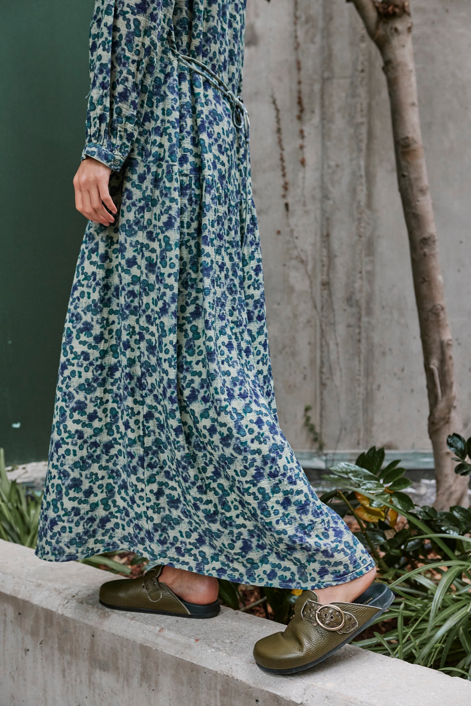 V Neck Cotton Midi Dress