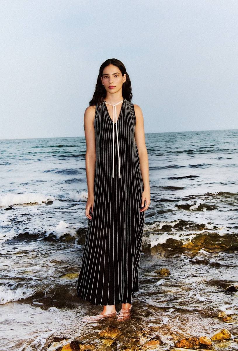 SM Black Panelled Knit Dress