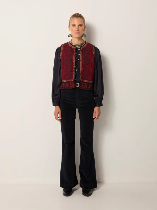 Casilda Vest