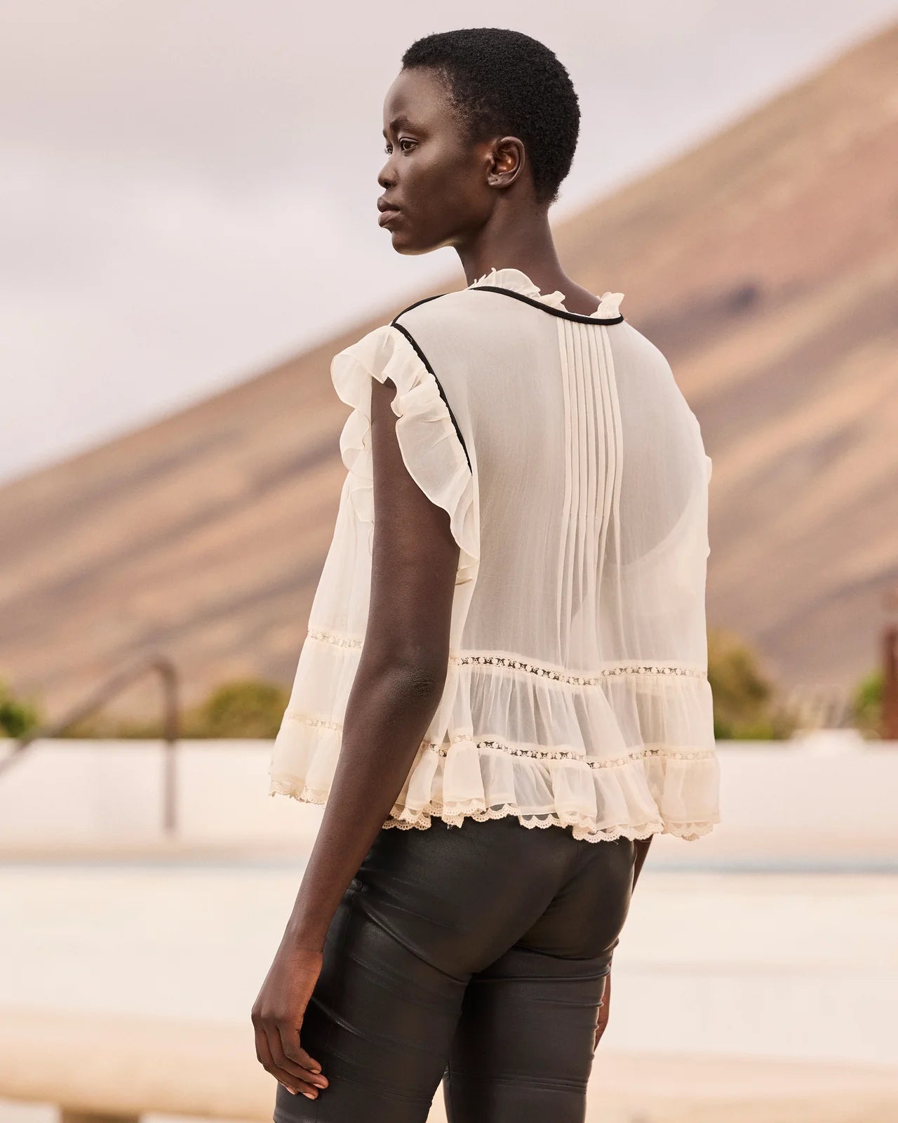 Bolly Black/Ecru Top