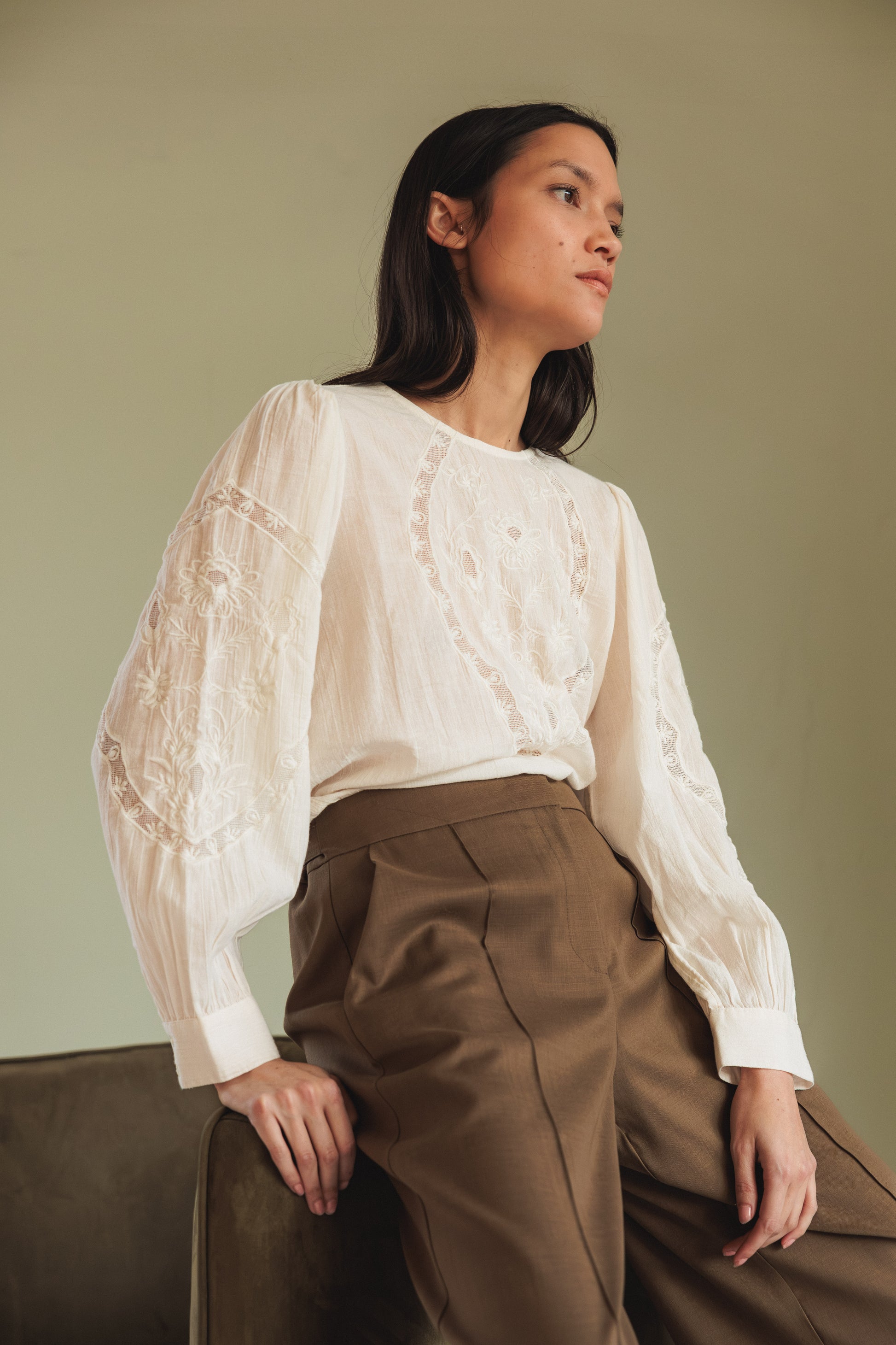 Round Neck Blouse with Lacework
