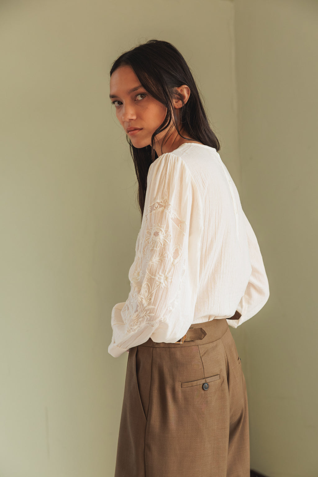 Round Neck Blouse with Lacework