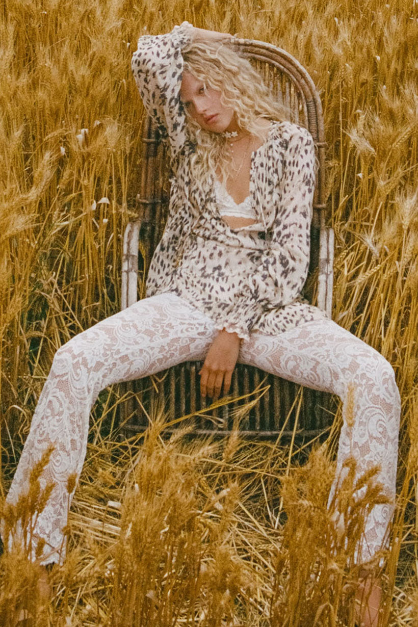 Labyrinth Lace Bells - Cloud Cream