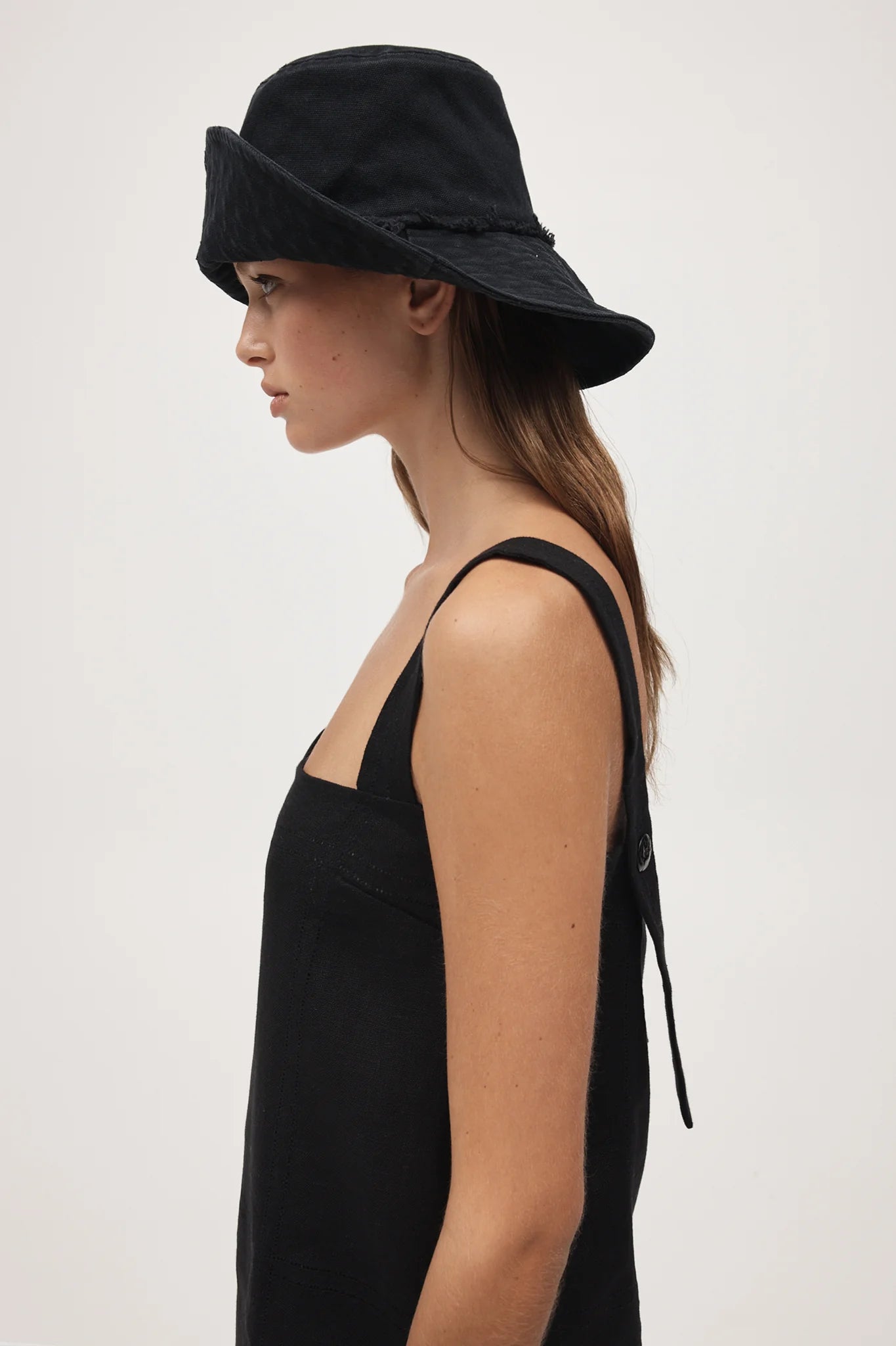 Nonna Clean Hem Hat