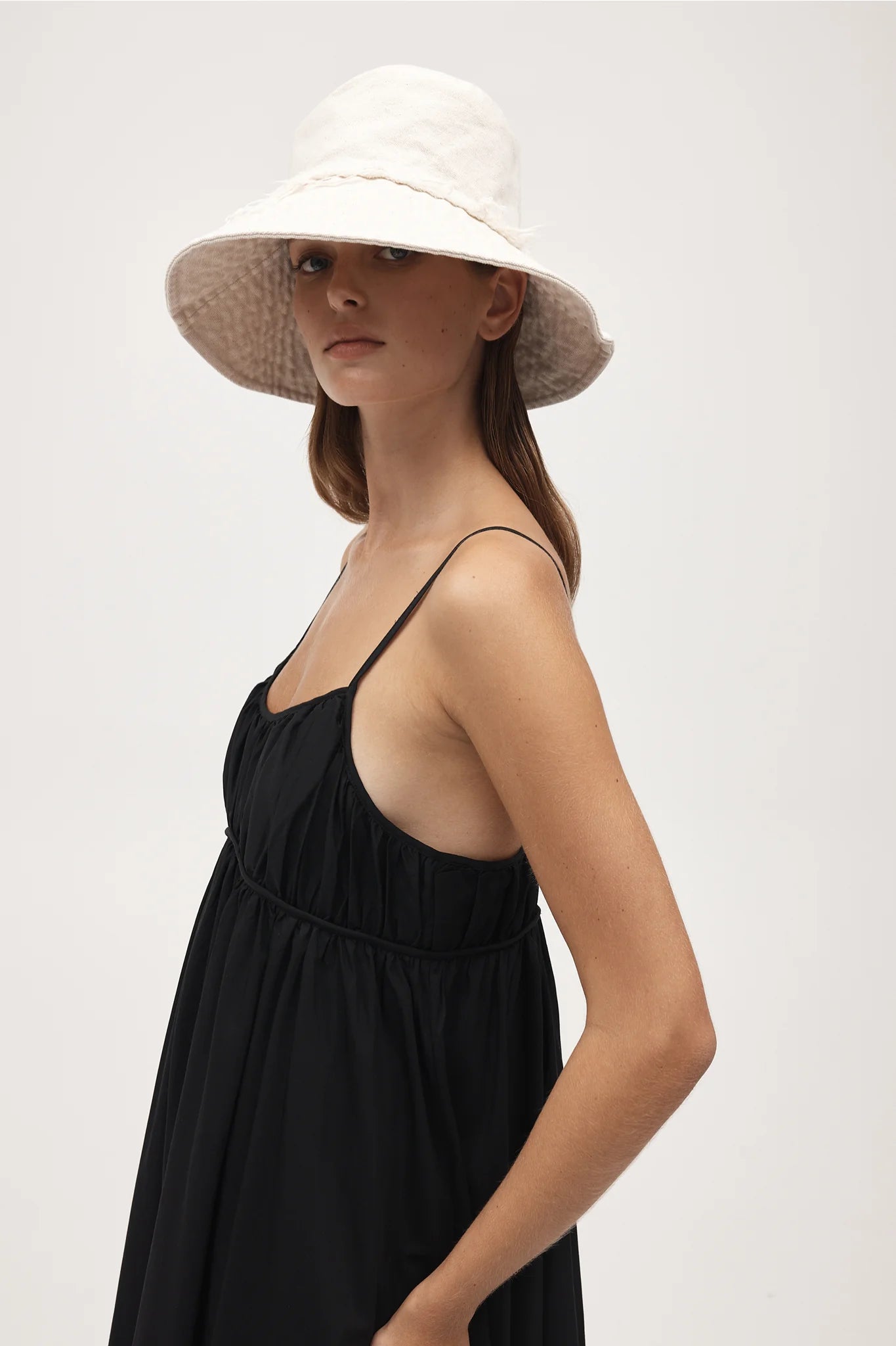 Nonna Clean Hem Hat