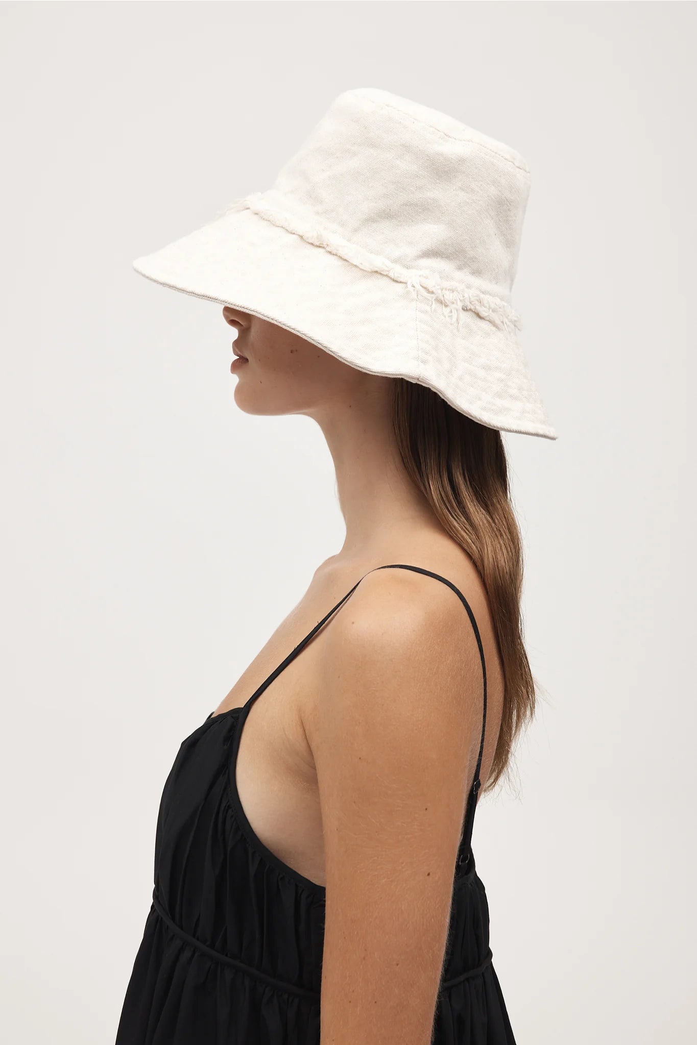 Nonna Clean Hem Hat