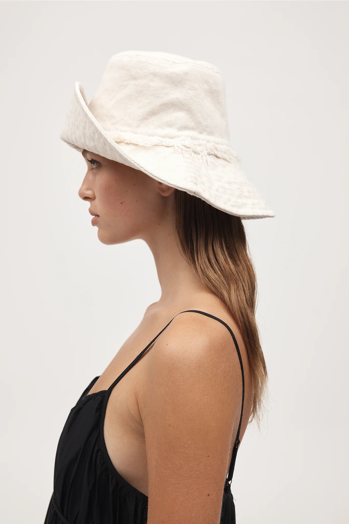 Nonna Clean Hem Hat