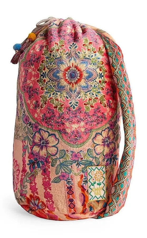 Laurel Cozy Blanket - Tami