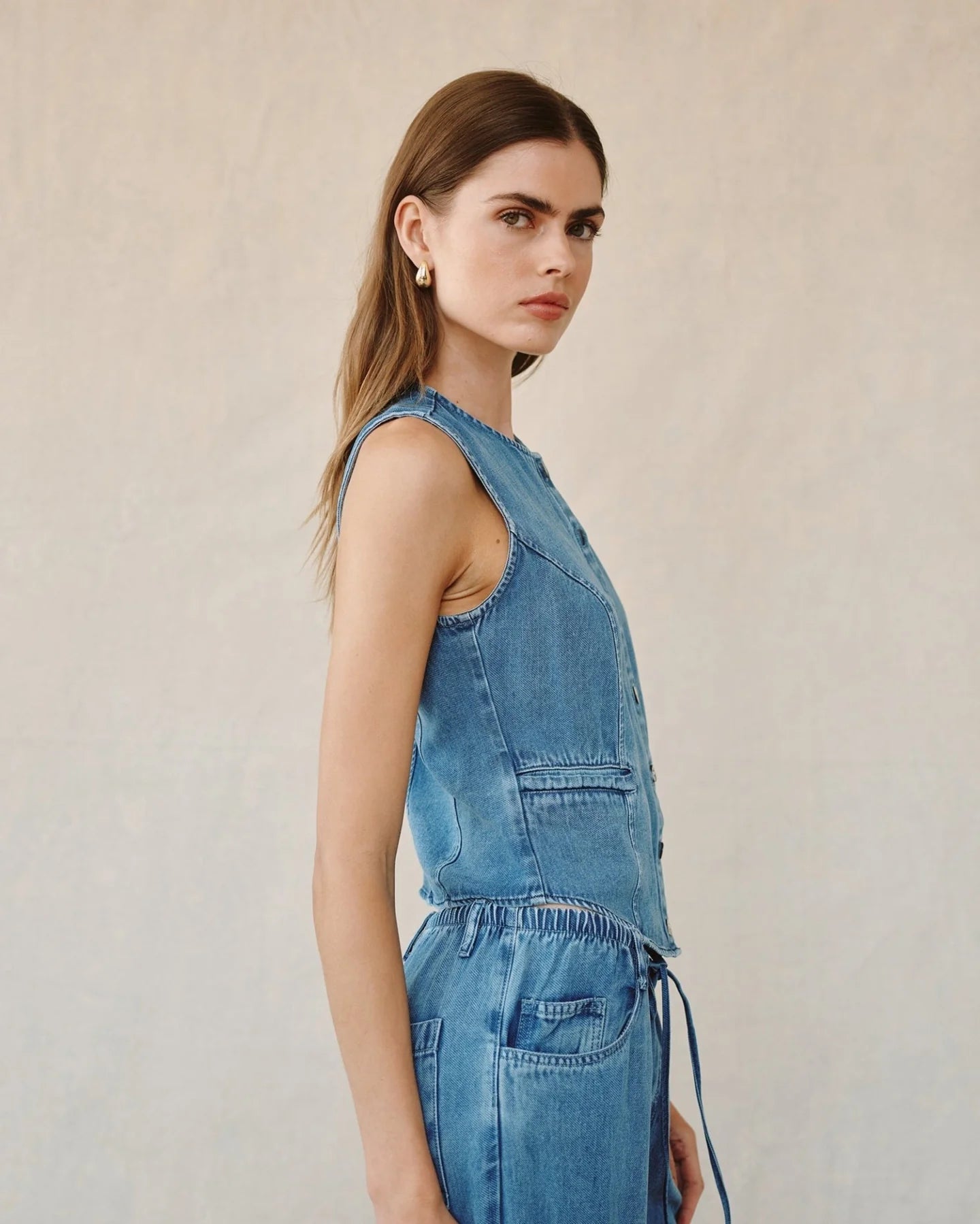 High Neck Fitted Vest - Medium Vintage