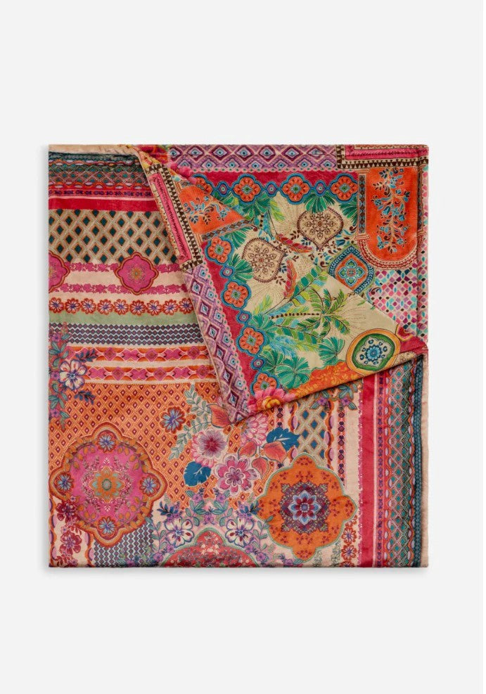 Laurel Cozy Blanket - Tami