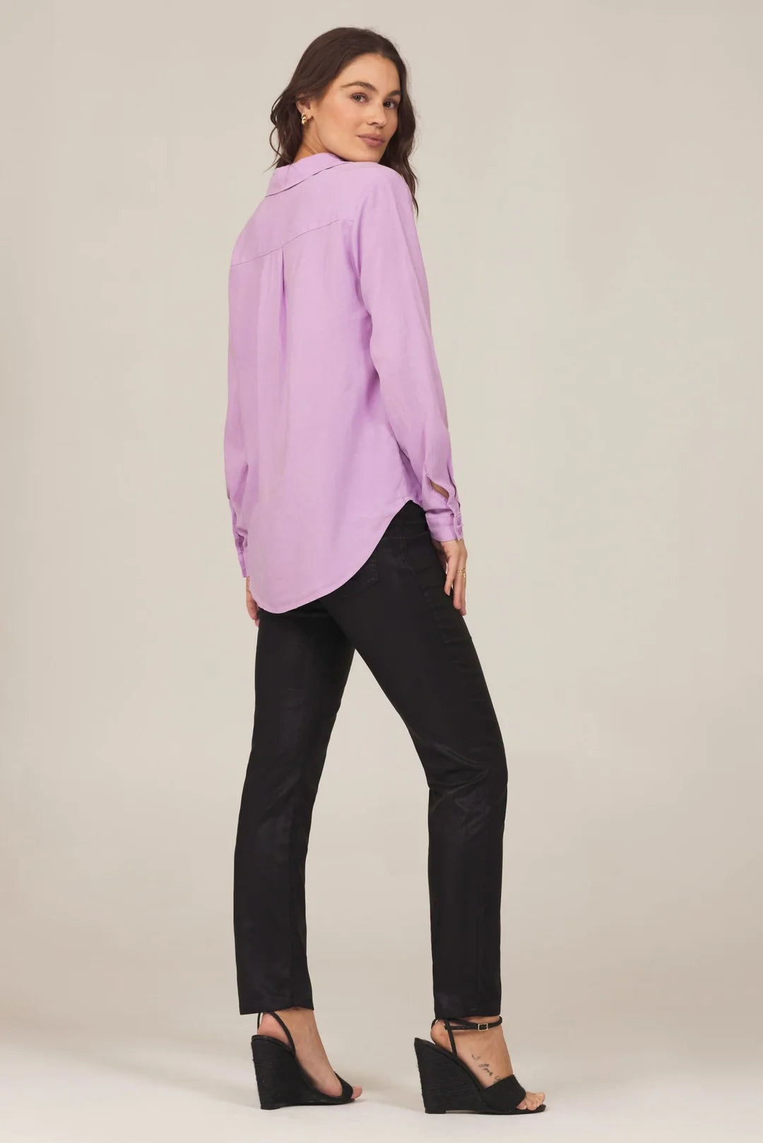 Two Pocket Classic Button Down - Orchid Blush