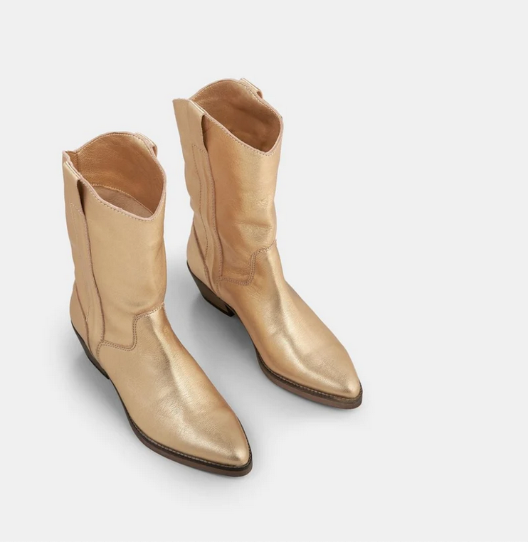 Tracey Boot